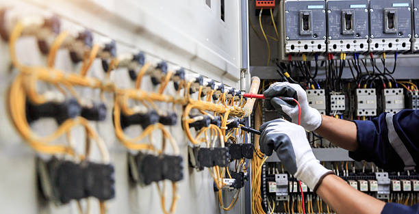 Professional Lighting Installation technician working in Florence, TX